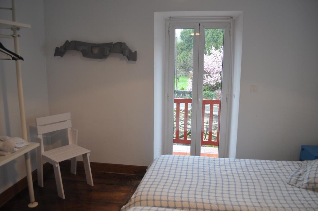 Hostal Auzoa Bera  Екстер'єр фото